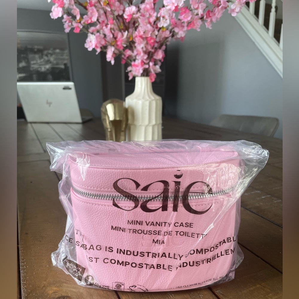 Saie Pink Mini Vanity Case